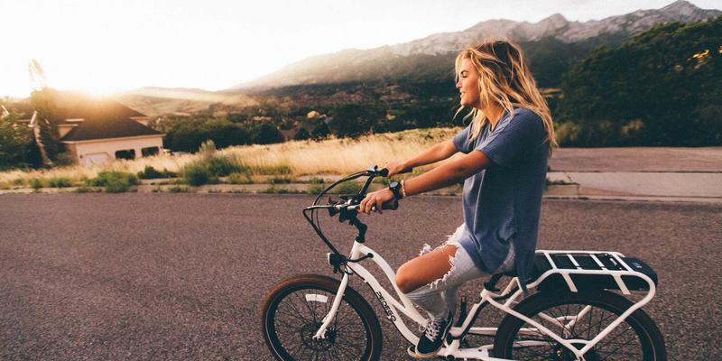 情感咨询师解读：当父母干涉婚姻时，如何建立代际边界 | 约会女孩日记的实用建议