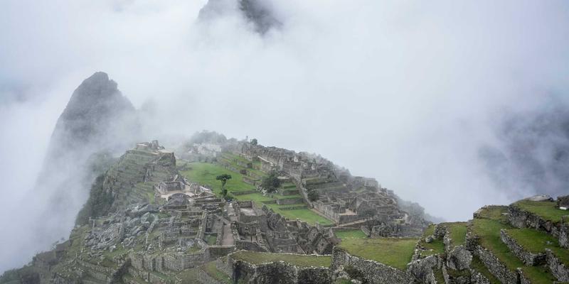 职场高压下的伴侣情感支持：从《约会女孩日记》到实用恋爱技巧的关系指导